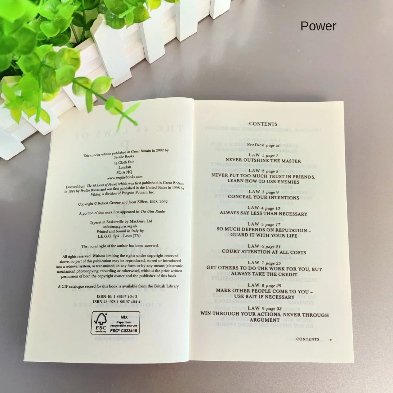 The Concise 48 Laws of Power by Robert Greene