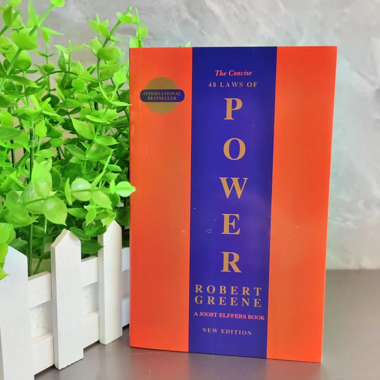 The Concise 48 Laws of Power by Robert Greene